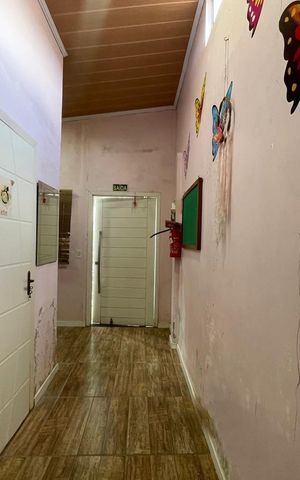 Casa para alugar com 241m², 4 quartos e sem vaga
