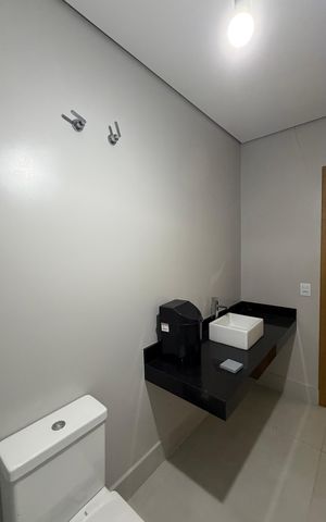 Casa de condomínio para alugar com 400m², 4 quartos e 4 vagas