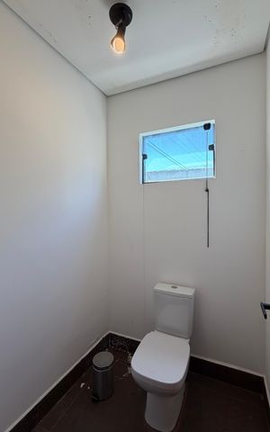 Casa de condomínio para alugar com 400m², 4 quartos e 4 vagas