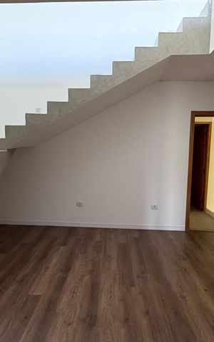 Casa de condomínio para alugar com 400m², 4 quartos e 4 vagas