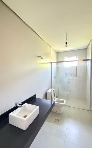 Casa de condomínio para alugar com 400m², 4 quartos e 4 vagas
