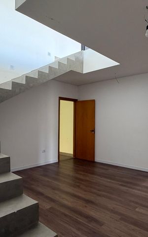 Casa de condomínio para alugar com 400m², 4 quartos e 4 vagas