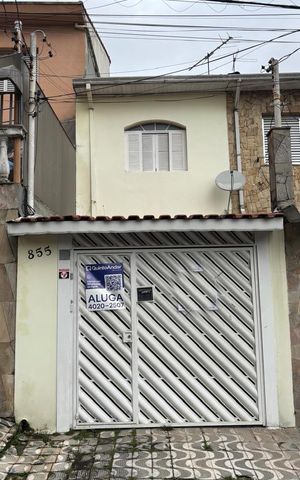Casa para alugar com 100m², 2 quartos e 1 vagaFachada 