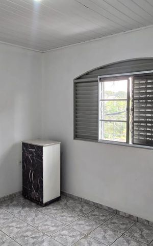 Casa para alugar com 65m², 2 quartos e 1 vaga