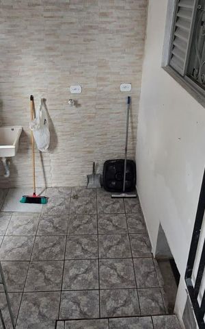 Casa para alugar com 65m², 2 quartos e 1 vaga Casa para alugar com 65m², 2 quartos e 1 vagaÁrea de Serviço