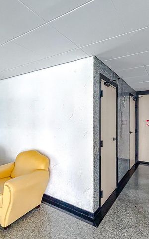 Apartamento para alugar com 75m², 2 quartos e 1 vagaHall de entrada
