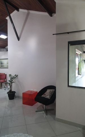 Casa para alugar com 230m², 3 quartos e 1 vagaSala