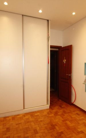 Apartamento à venda com 170m², 4 quartos e 2 vagasquarto 1