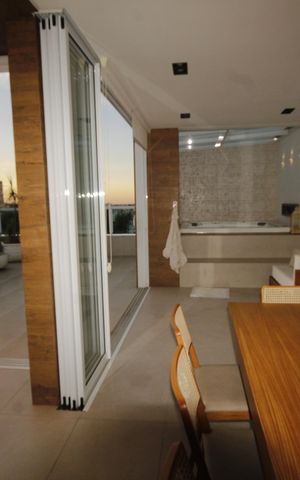 Apartamento à venda com 170m², 4 quartos e 2 vagasÁrea gourmet