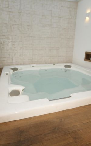Apartamento à venda com 170m², 4 quartos e 2 vagasjacuzzi