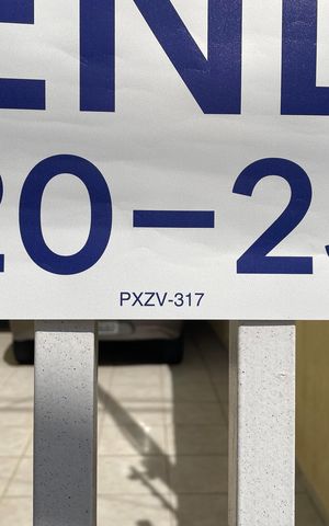 Casa à venda com 150m², 3 quartos e 2 vagas Casa à venda com 150m², 3 quartos e 2 vagasPlaca PXZV 317