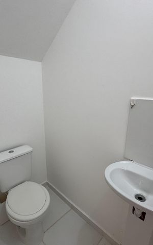 Casa de condomínio para alugar com 59m², 2 quartos e 1 vagaLavabo