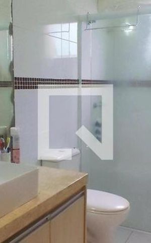 Casa à venda com 176m², 3 quartos e 4 vagas Casa à venda com 176m², 3 quartos e 4 vagasBanheiro 1