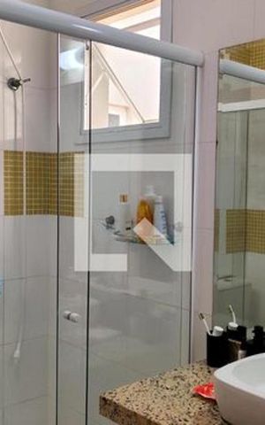 Casa à venda com 176m², 3 quartos e 4 vagas Casa à venda com 176m², 3 quartos e 4 vagasBanheiro 2