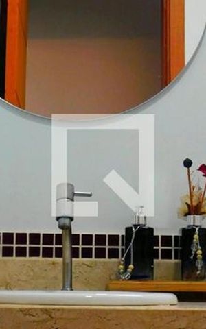 Casa à venda com 176m², 3 quartos e 4 vagas Casa à venda com 176m², 3 quartos e 4 vagasBanheiro 3
