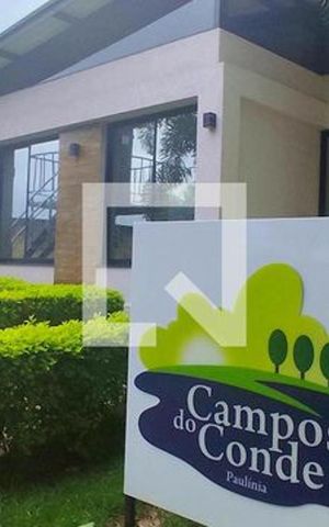 Casa à venda com 176m², 3 quartos e 4 vagas Casa à venda com 176m², 3 quartos e 4 vagasFachada