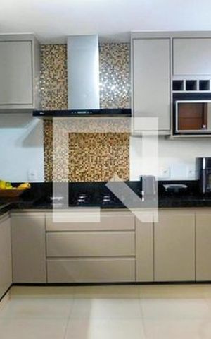 Casa à venda com 176m², 3 quartos e 4 vagas Casa à venda com 176m², 3 quartos e 4 vagasCozinha