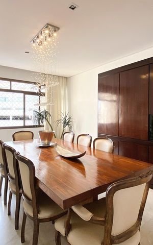 Apartamento à venda com 320m², 4 quartos e 3 vagas Apartamento à venda com 320m², 4 quartos e 3 vagasSala de Jantar