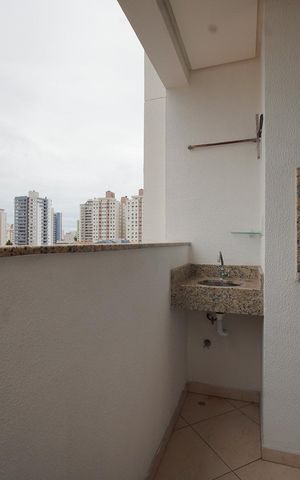 Apartamento para alugar com 74m², 2 quartos e 1 vagaVaranda da Sala 