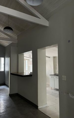 Casa para alugar com 150m², 1 quarto e 1 vaga Casa para alugar com 150m², 1 quarto e 1 vagaSala