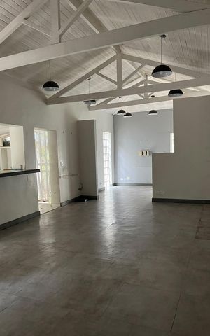Casa para alugar com 150m², 1 quarto e 1 vaga Casa para alugar com 150m², 1 quarto e 1 vagaSala