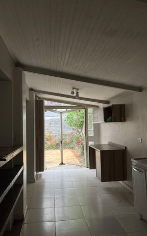 Casa para alugar com 150m², 1 quarto e 1 vaga Casa para alugar com 150m², 1 quarto e 1 vagaCozinha
