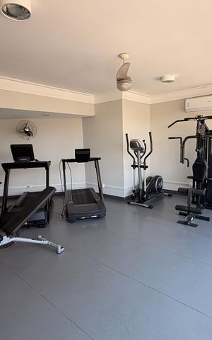 Apartamento para alugar com 115m², 3 quartos e 3 vagas Apartamento para alugar com 115m², 3 quartos e 3 vagasÁrea comum - Academia