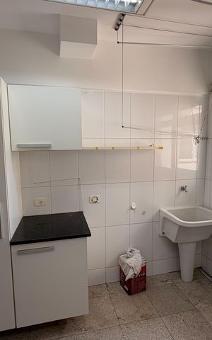 Apartamento para alugar com 115m², 3 quartos e 3 vagas Apartamento para alugar com 115m², 3 quartos e 3 vagasLavanderia