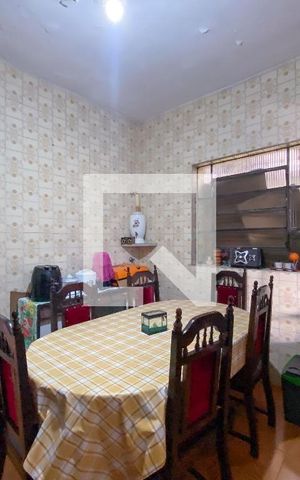 Casa à venda com 172m², 3 quartos e 3 vagas