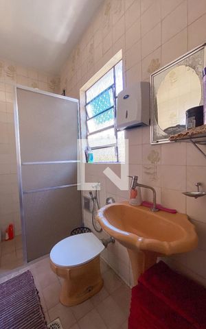 Casa à venda com 172m², 3 quartos e 3 vagas