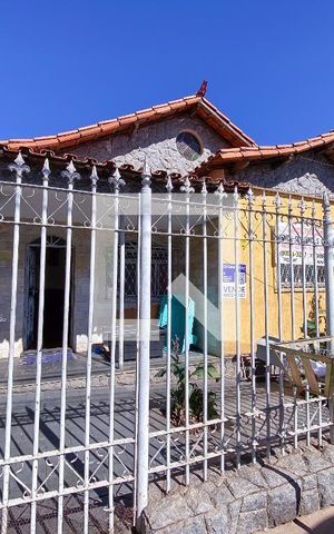 Casa à venda com 172m², 3 quartos e 3 vagas