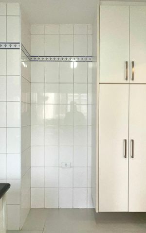 Apartamento à venda com 89m², 2 quartos e 2 vagas Apartamento à venda com 89m², 2 quartos e 2 vagasCozinha