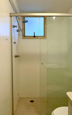 Apartamento à venda com 89m², 2 quartos e 2 vagas Apartamento à venda com 89m², 2 quartos e 2 vagasBanheiro da Suíte