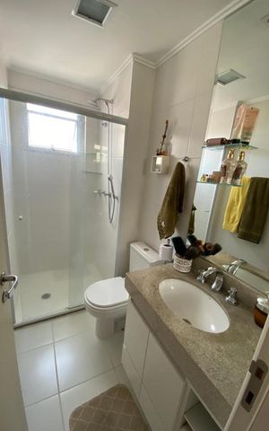 Apartamento à venda com 96m², 2 quartos e 2 vagas Apartamento à venda com 96m², 2 quartos e 2 vagasBanheiro