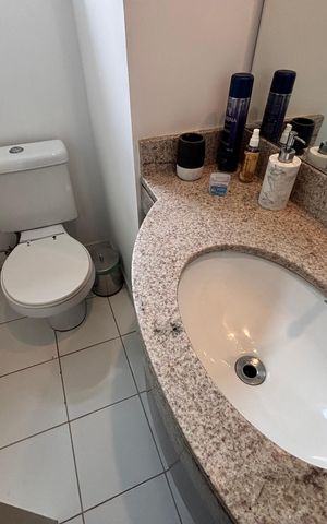 Apartamento à venda com 74m², 2 quartos e 2 vagas Apartamento à venda com 74m², 2 quartos e 2 vagasLavabo