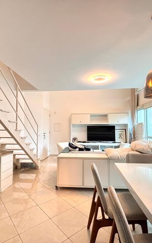 Apartamento à venda com 74m², 2 quartos e 2 vagas Apartamento à venda com 74m², 2 quartos e 2 vagasSala