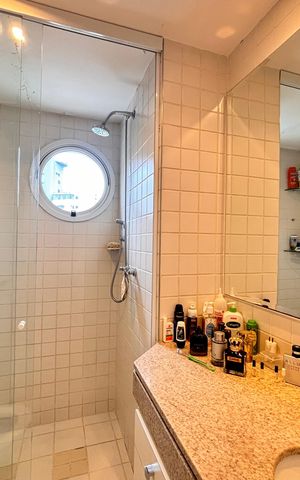 Apartamento à venda com 74m², 2 quartos e 2 vagas Apartamento à venda com 74m², 2 quartos e 2 vagasBanheiro