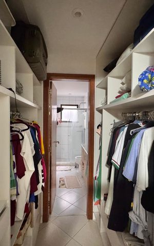 Apartamento à venda com 130m², 3 quartos e 2 vagasSuíte - Closet