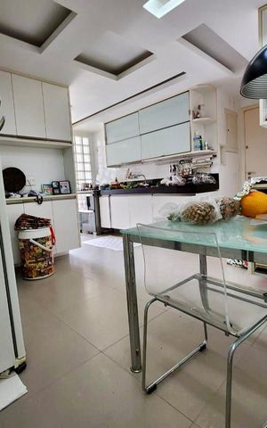 Apartamento à venda com 195m², 4 quartos e 3 vagasCozinha