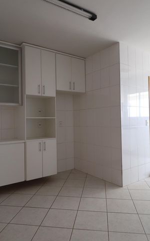 Apartamento para alugar com 130m², 3 quartos e 2 vagasCozinha