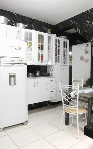 Casa à venda com 125m², 3 quartos e 1 vaga Casa à venda com 125m², 3 quartos e 1 vagaCozinha