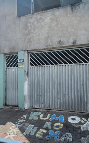 Casa à venda com 125m², 3 quartos e 1 vaga Casa à venda com 125m², 3 quartos e 1 vagaFachada