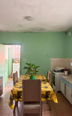 Casa à venda com 300m², 3 quartos e 3 vagas Casa à venda com 300m², 3 quartos e 3 vagasCozinha
