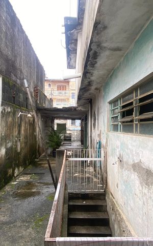 Casa à venda com 300m², 3 quartos e 3 vagas Casa à venda com 300m², 3 quartos e 3 vagasÁrea externa