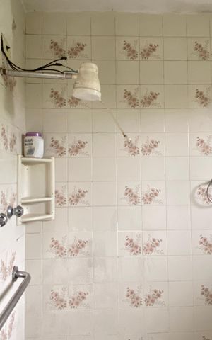 Casa à venda com 300m², 3 quartos e 3 vagas Casa à venda com 300m², 3 quartos e 3 vagasBanheiro 1