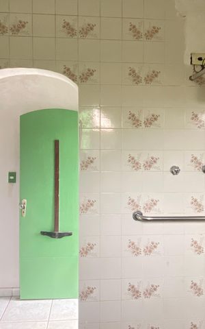 Casa à venda com 300m², 3 quartos e 3 vagas Casa à venda com 300m², 3 quartos e 3 vagasBanheiro 1