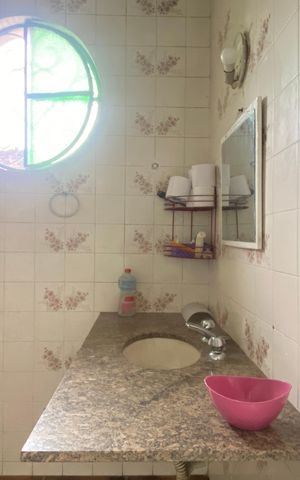 Casa à venda com 300m², 3 quartos e 3 vagas Casa à venda com 300m², 3 quartos e 3 vagasBanheiro 1