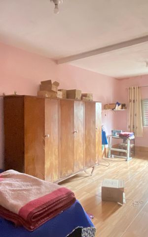 Casa à venda com 300m², 3 quartos e 3 vagas Casa à venda com 300m², 3 quartos e 3 vagasQuarto 1