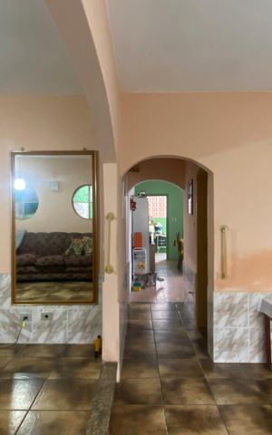 Casa à venda com 300m², 3 quartos e 3 vagas Casa à venda com 300m², 3 quartos e 3 vagasSala
