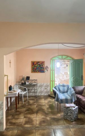 Casa à venda com 300m², 3 quartos e 3 vagas Casa à venda com 300m², 3 quartos e 3 vagasSala